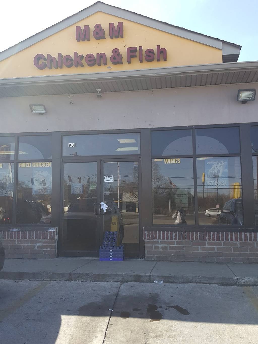 M & M CHICKEN & FISH | restaurant | 981 Alum Creek Dr, Columbus, OH 43209, USA | 6142523674 OR +1 614-252-3674