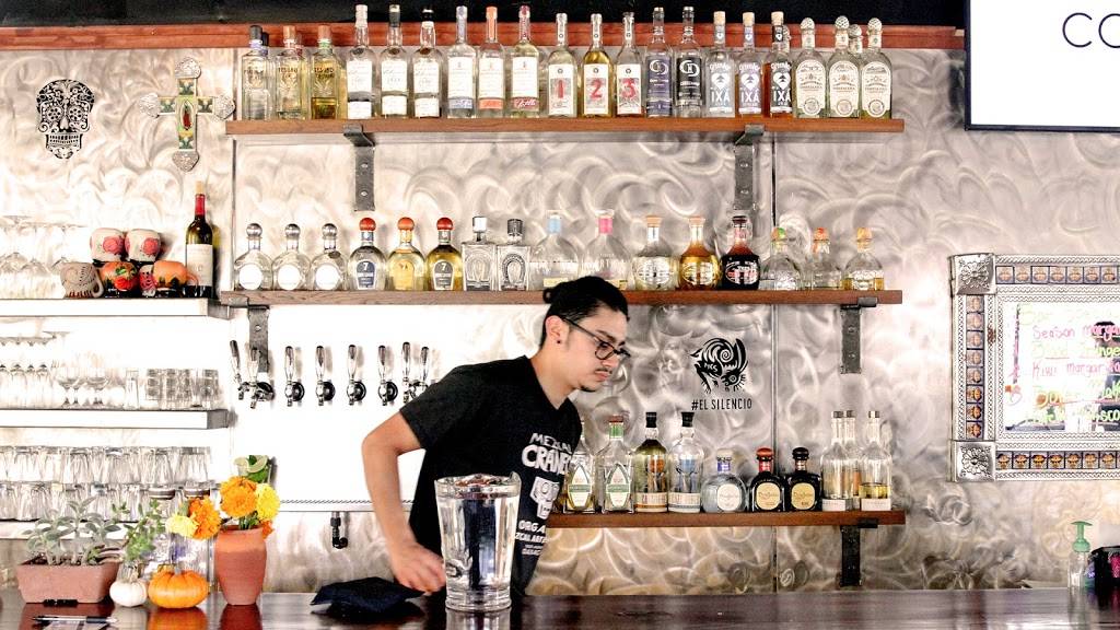 El Gallo Negro | restaurant | 8465 Old Redwood Hwy, Windsor, CA 95492, USA | 7078389511 OR +1 707-838-9511