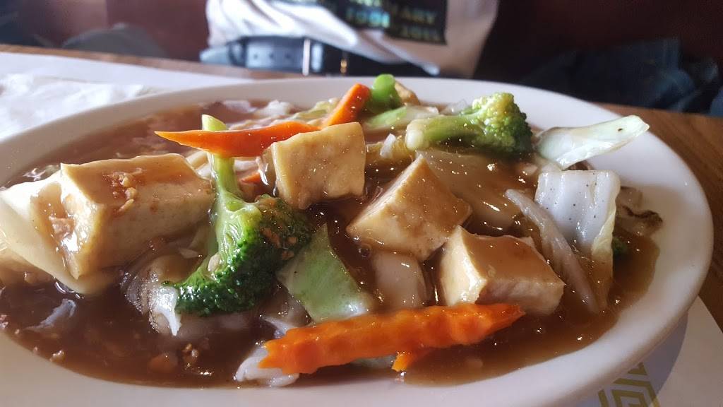 Bai Som Thai Kitchen | restaurant | 2121 Clement St, San Francisco, CA 94121, USA | 4157515332 OR +1 415-751-5332