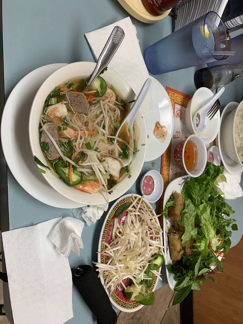 Phở Long Beach | restaurant | 511 W Willow St, Long Beach, CA 90806, USA | 5629880900 OR +1 562-988-0900