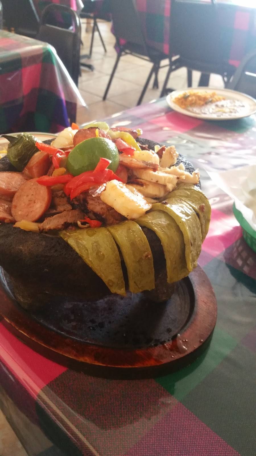 LOS GALLOS RESTAURANTE | restaurant | 302 N Crawford St, Denton, TX 76209, USA | 9402186999 OR +1 940-218-6999