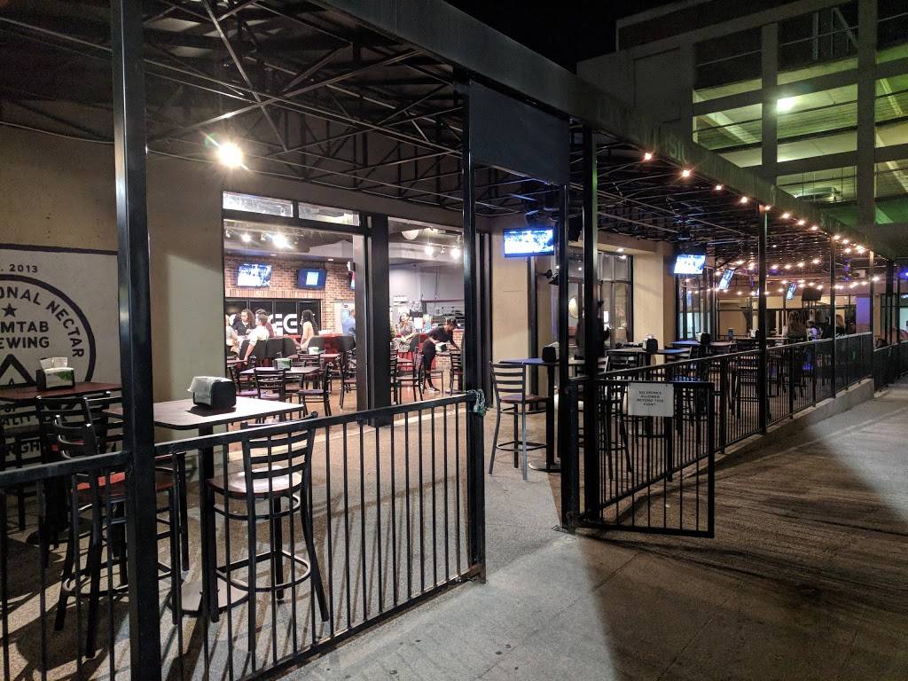 SLEEK Sports Bar | night club | 1005 20th St S, Birmingham, AL 35205, USA | 2058485965 OR +1 205-848-5965