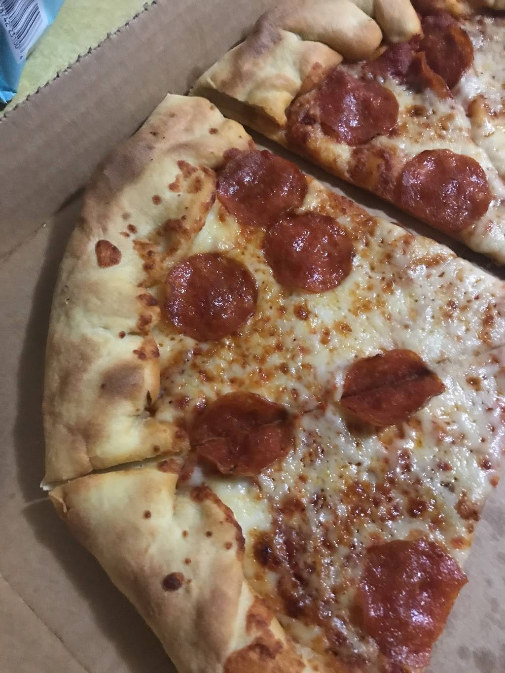 Pizza Hut | meal takeaway | 901 S Kings Dr, Charlotte, NC 28204, USA | 7043777006 OR +1 704-377-7006