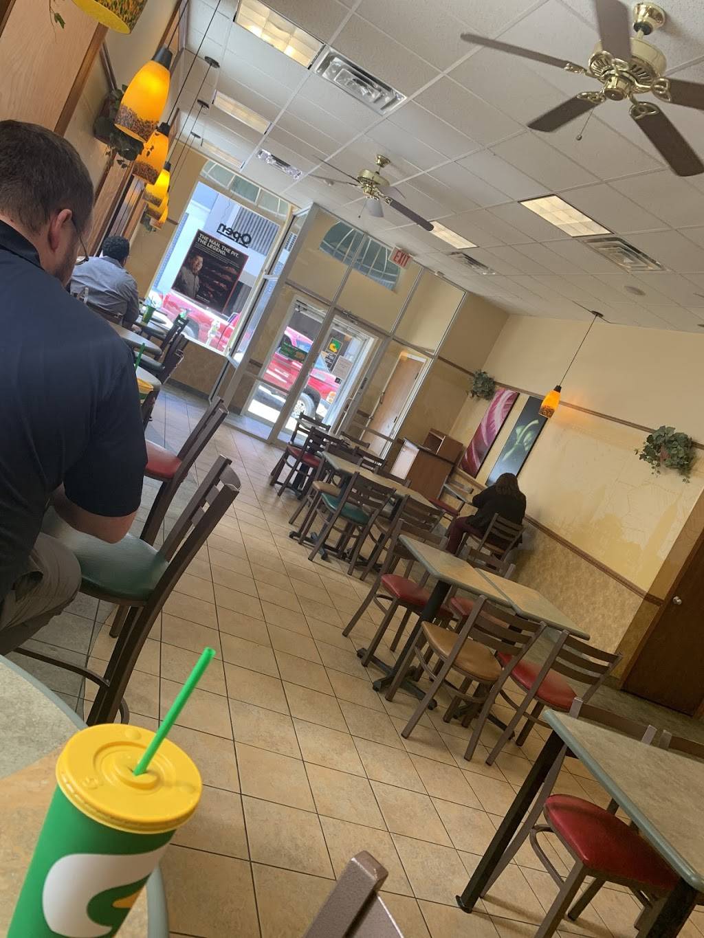 Subway | restaurant | 306 S Record St, Dallas, TX 75202, USA | 2147427827 OR +1 214-742-7827