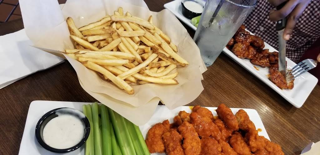 TGI Fridays | restaurant | 348 Boston Post Rd, Orange, CT 06477, USA | 2037990800 OR +1 203-799-0800