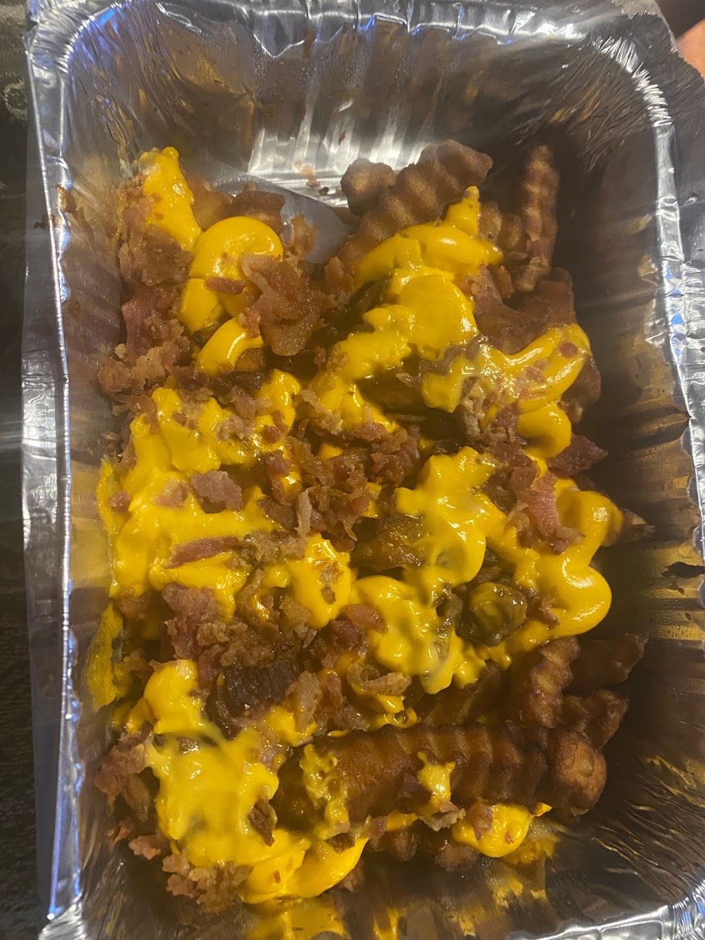 Mia Pizza Wings & Gyro | restaurant | 4901 Baum Blvd, Pittsburgh, PA 15213, USA | 4123252775 OR +1 412-325-2775