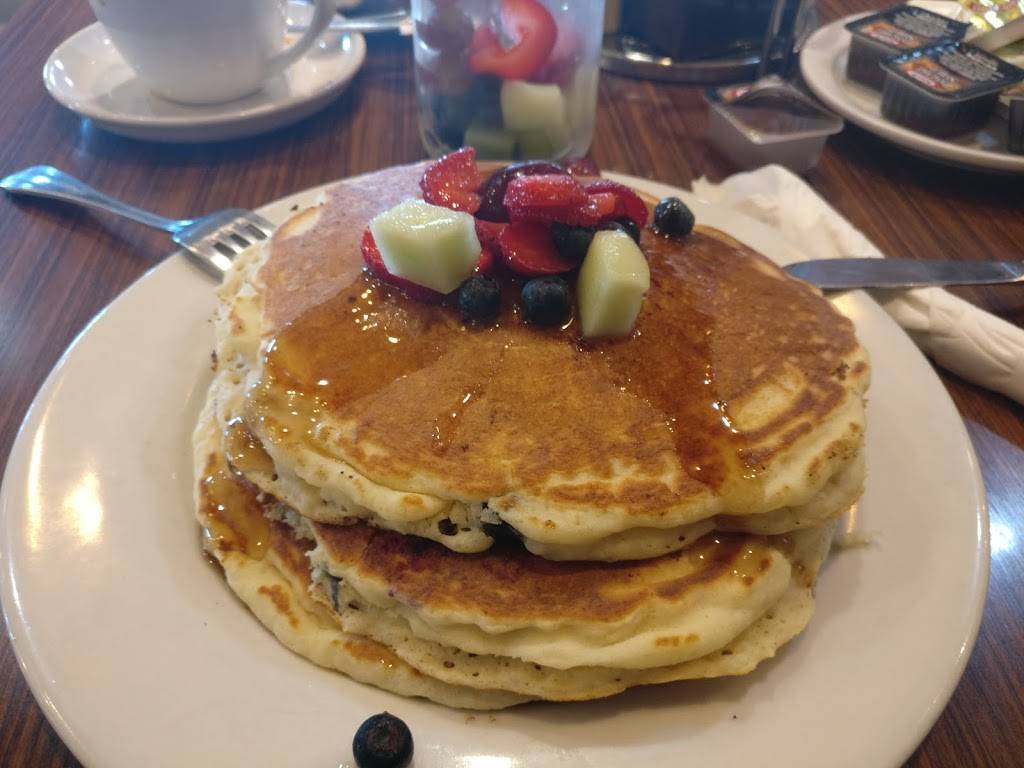 Athenian | restaurant | 43324 11 Mile Rd, Novi, MI 48375, USA | 2483059700 OR +1 248-305-9700