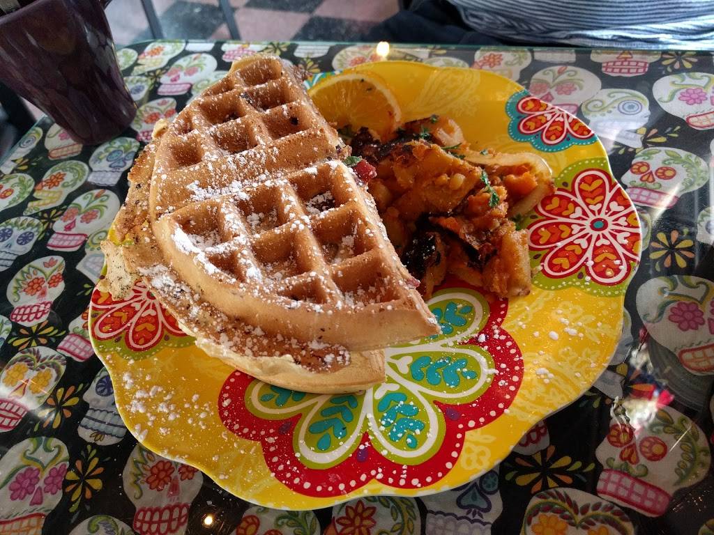 Cornucopias Noshery, Inc. | restaurant | 194 Park Ave A, Amityville, NY 11701, USA | 6316084580 OR +1 631-608-4580