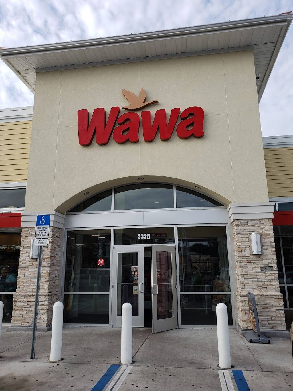 Wawa | cafe | 2325 E Fletcher Ave, Tampa, FL 33612, USA | 8139777493 OR +1 813-977-7493