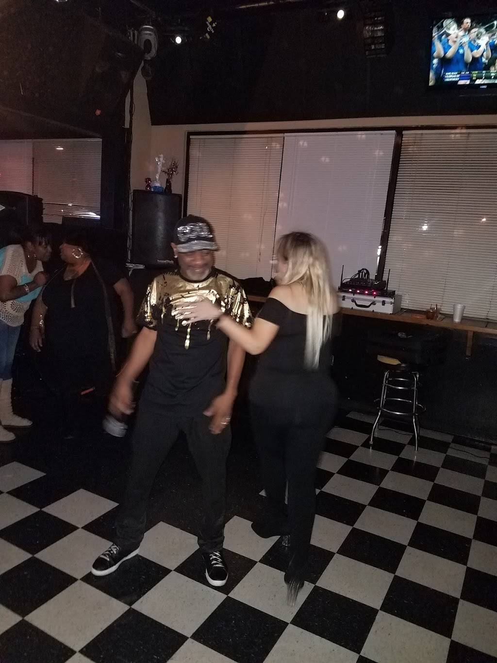 Nash Barbeque | restaurant | 104 12th Ave NW # A, Decatur, AL 35601, USA | 2563410630 OR +1 256-341-0630