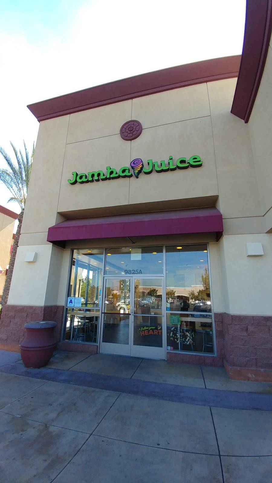 Jamba Juice Lowes Center Riverside | restaurant | 9825 Magnolia Ave Ste.. A, Riverside, CA 92503, USA | 9513580819 OR +1 951-358-0819