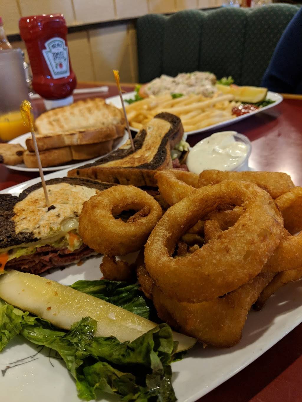 Arthurs Restaurant | restaurant | 240 N Tustin St, Orange, CA 92867, USA | 7149971850 OR +1 714-997-1850