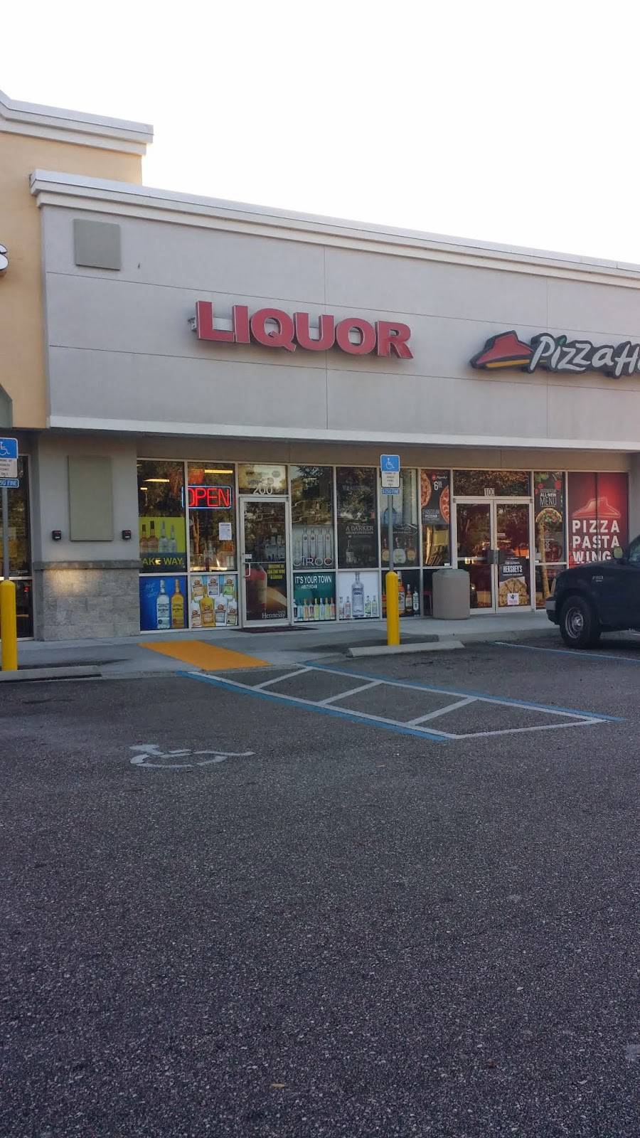 Pizza Hut | restaurant | 1875 County Rd 419 #100, Oviedo, FL 32765, USA | 4073595699 OR +1 407-359-5699