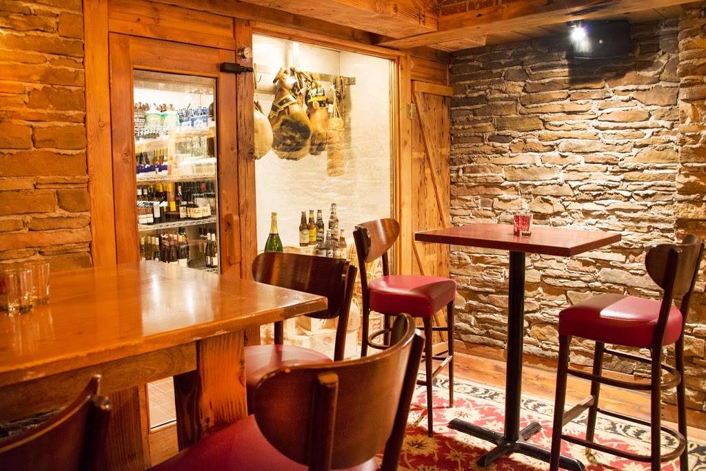 Disotto Enoteca | restaurant | 200 E Chestnut St, Chicago, IL 60611, USA | 3124828727 OR +1 312-482-8727