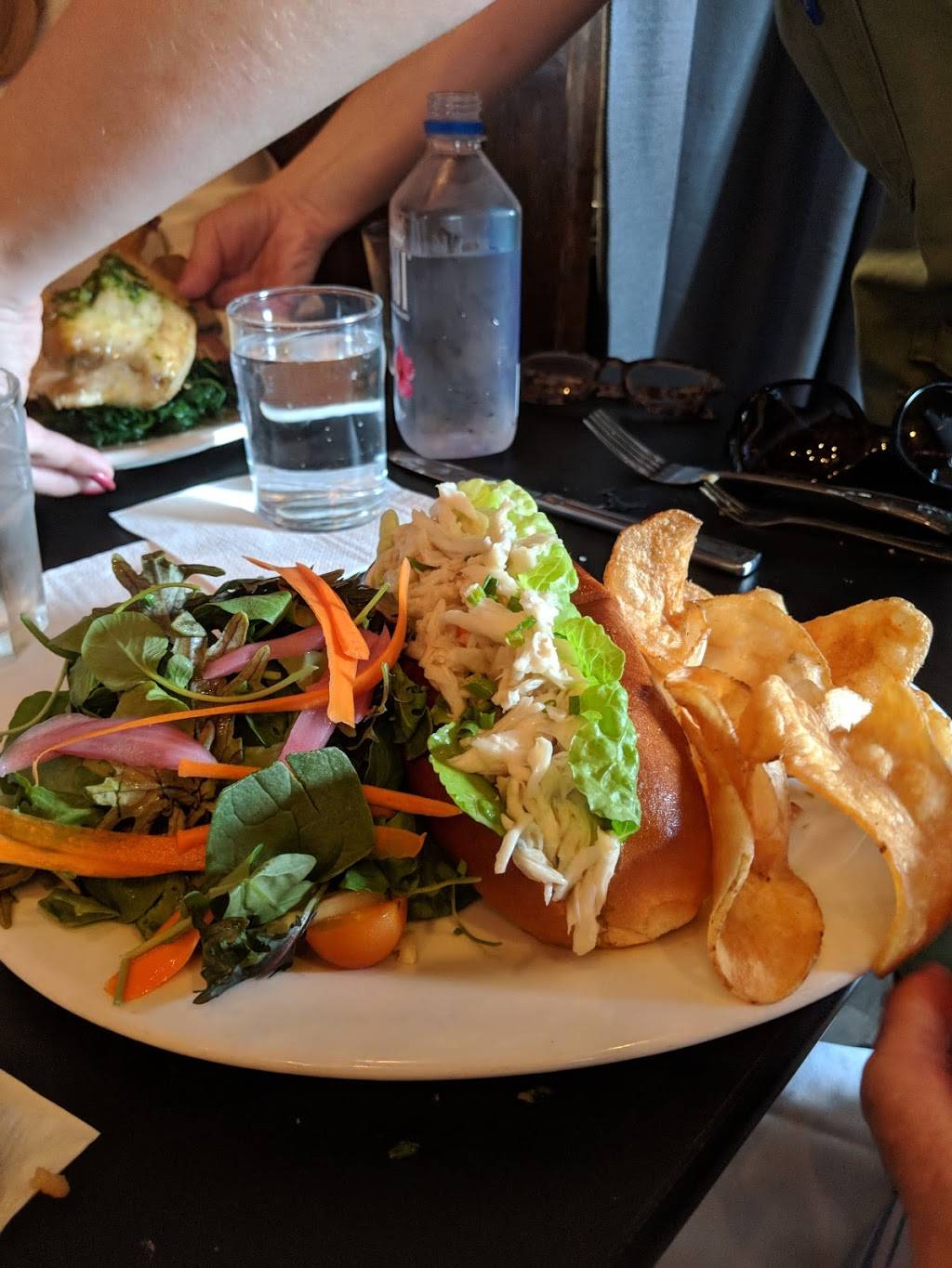 Epic Oyster | restaurant | 70 County Rd, North Falmouth, MA 02556, USA | 5085633742 OR +1 508-563-3742