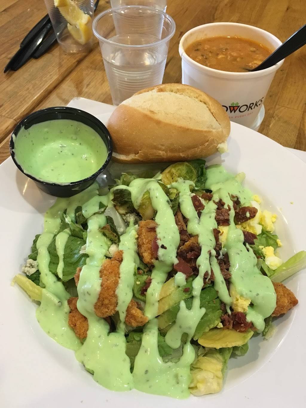 Saladworks | restaurant | 2111 State Hill Rd, Wyomissing, PA 19610, USA | 6103789100 OR +1 610-378-9100