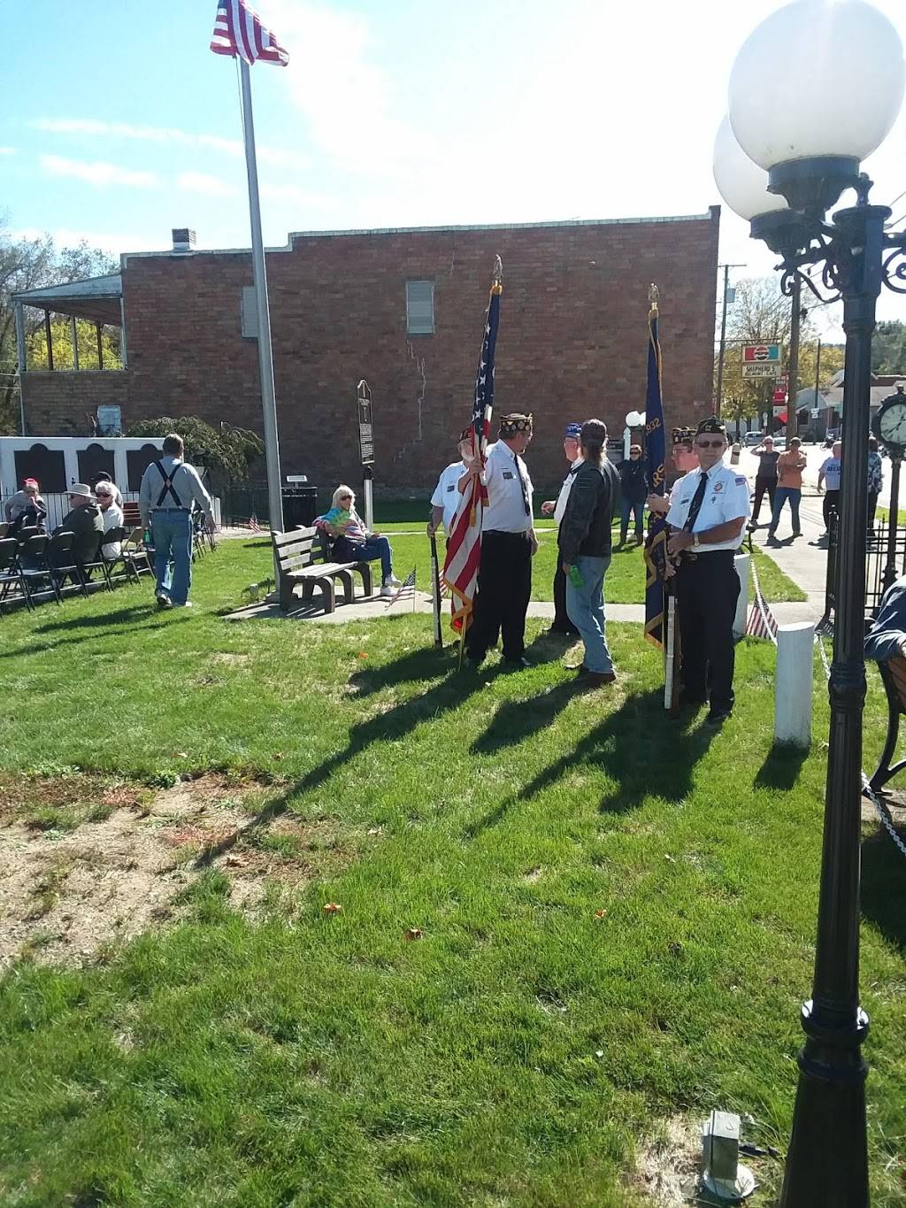 Marshs Diner | restaurant | 108 N Main St, Amsterdam, OH 43903, USA | 7405433005 OR +1 740-543-3005