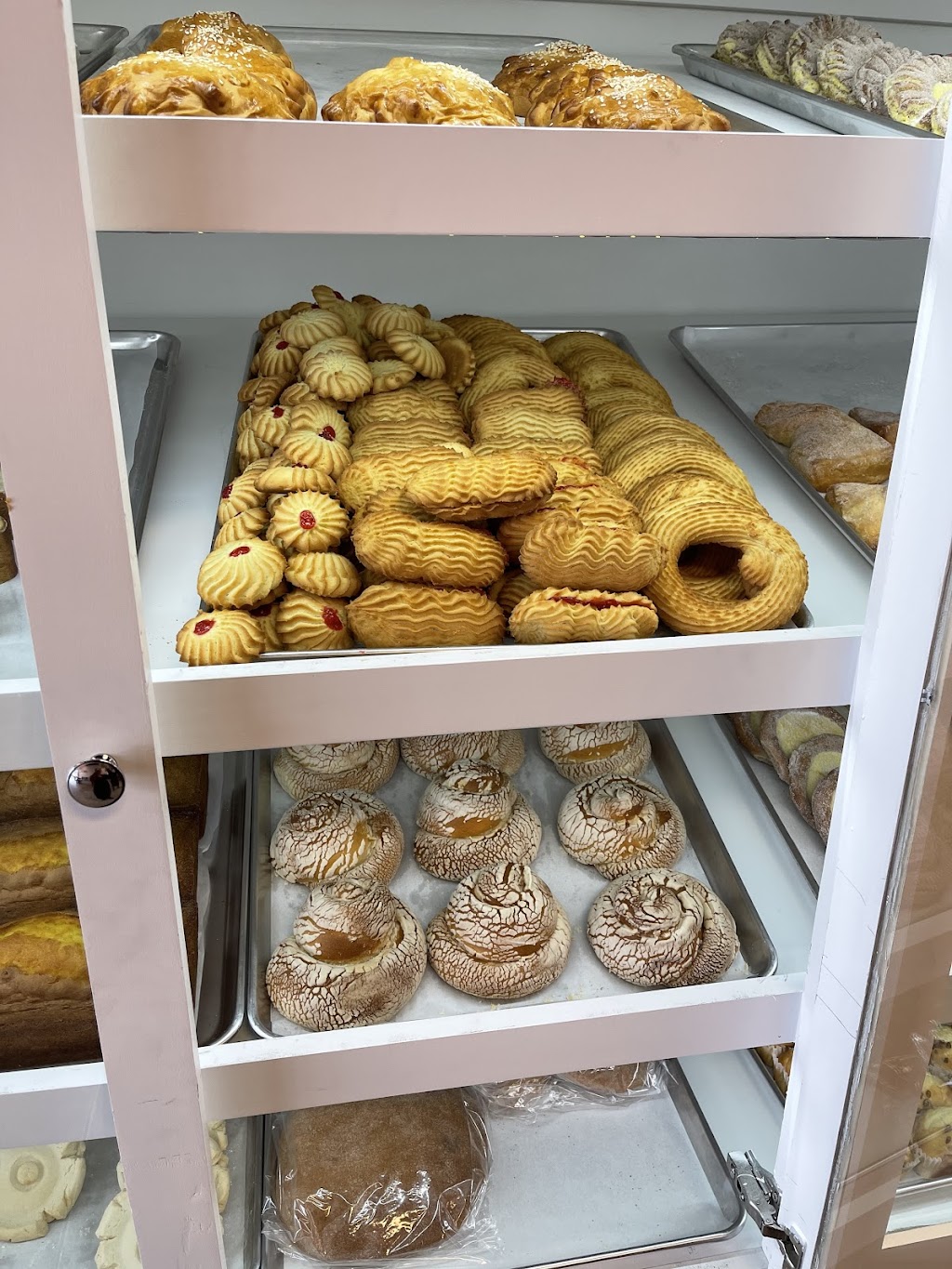 Cristo Rey Restaurant & Bakery Humble | restaurant | West 7031, FM 1960, Humble, TX 77338, USA | 2818834947 OR +1 281-883-4947