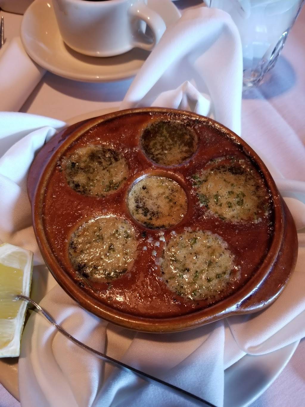 Bistro Le Cep | restaurant | 11112 Westheimer Rd, Houston, TX 77042, USA | 7137833985 OR +1 713-783-3985