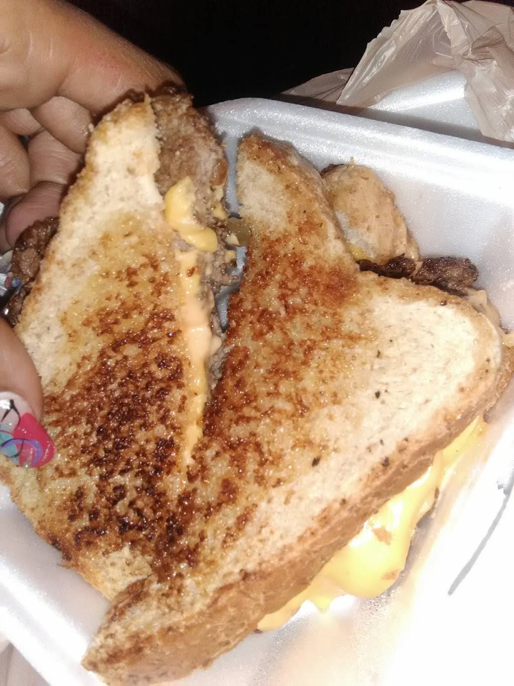 Simplee Deelicious | restaurant | 3420 Bexvie Ave, Columbus, OH 43227, USA | 6146417211 OR +1 614-641-7211