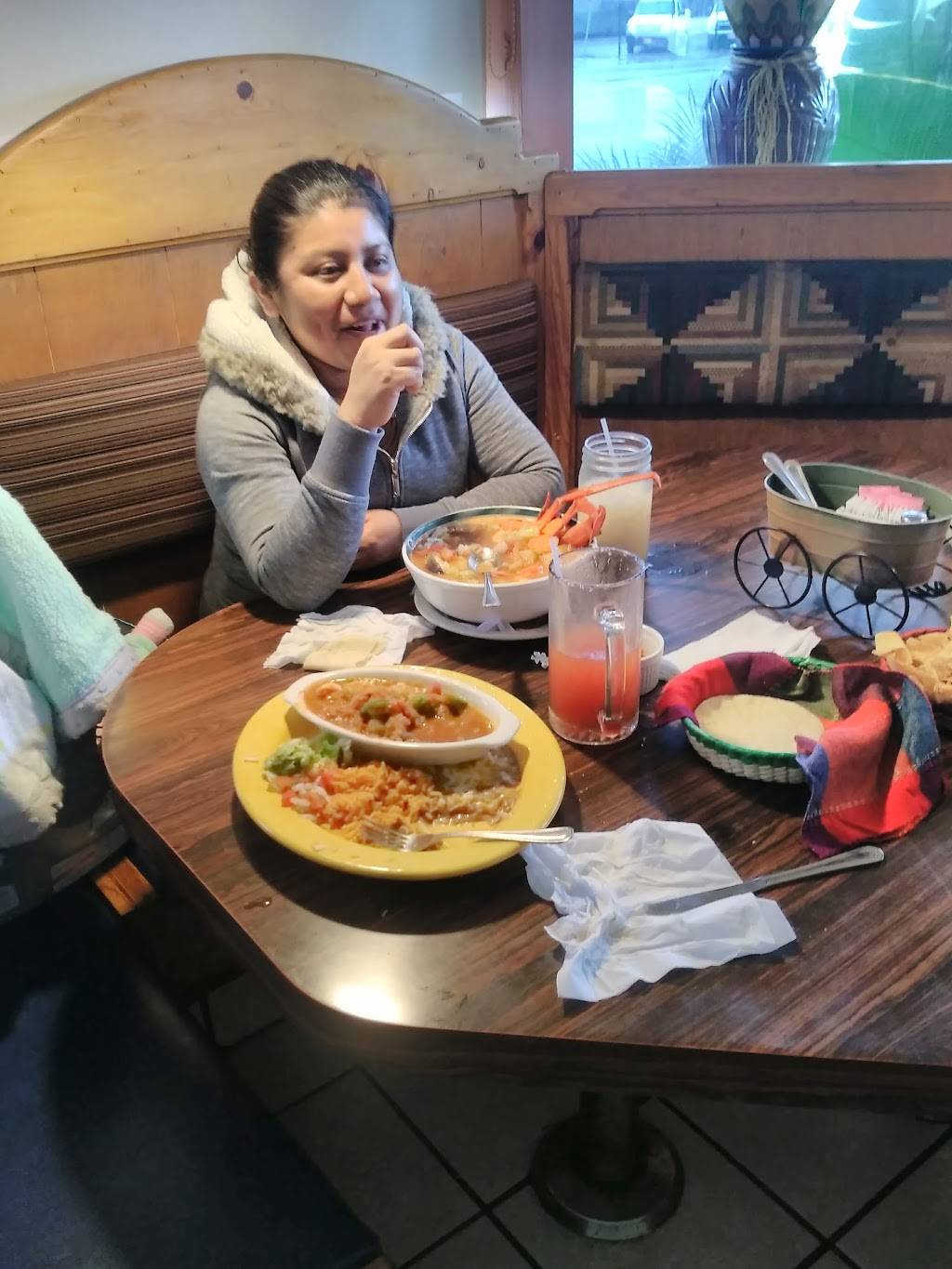 La Mina Mexican Restaurant | restaurant | 354 Oak St, Bakersfield, CA 93304, USA | 6613221087 OR +1 661-322-1087