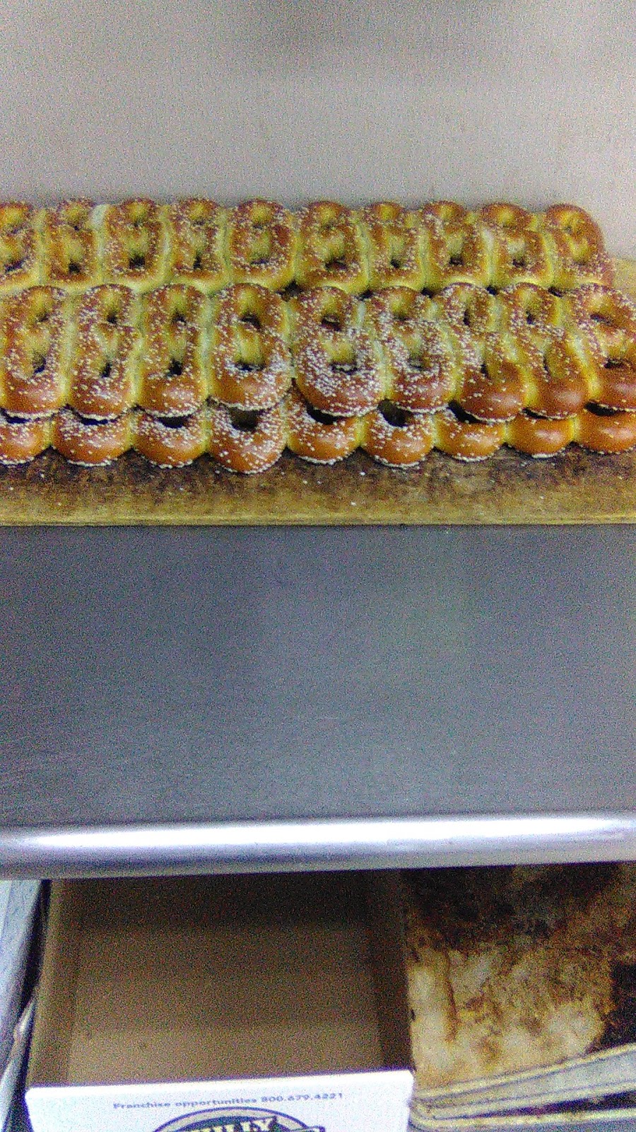 Philly Pretzel Factory | bakery | 5600 N Broad St, Philadelphia, PA 19141, USA | 2679002615 OR +1 267-900-2615