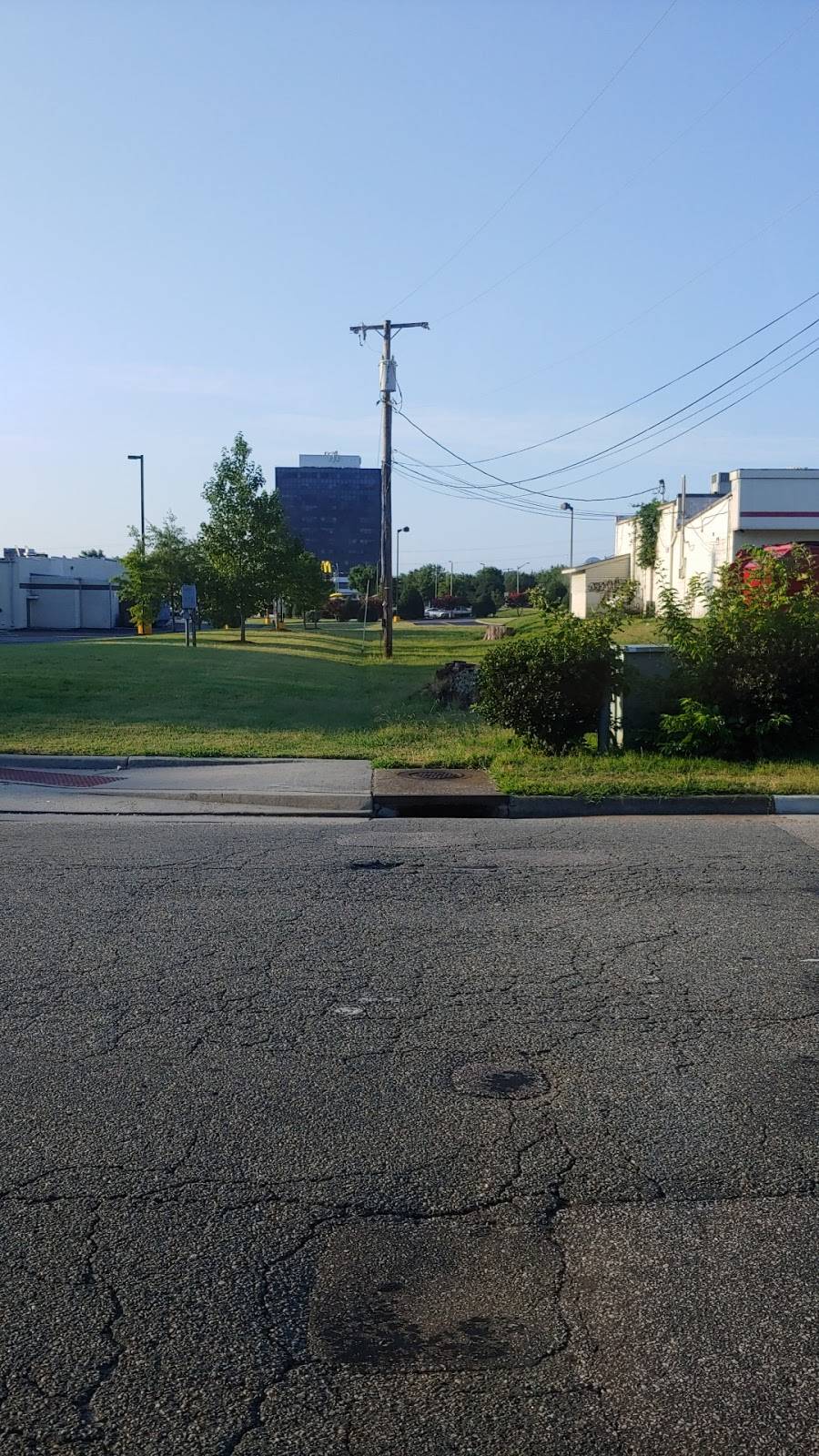 Dunkin | bakery | 6104 Jefferson Ave, Newport News, VA 23605, USA | 7578382272 OR +1 757-838-2272