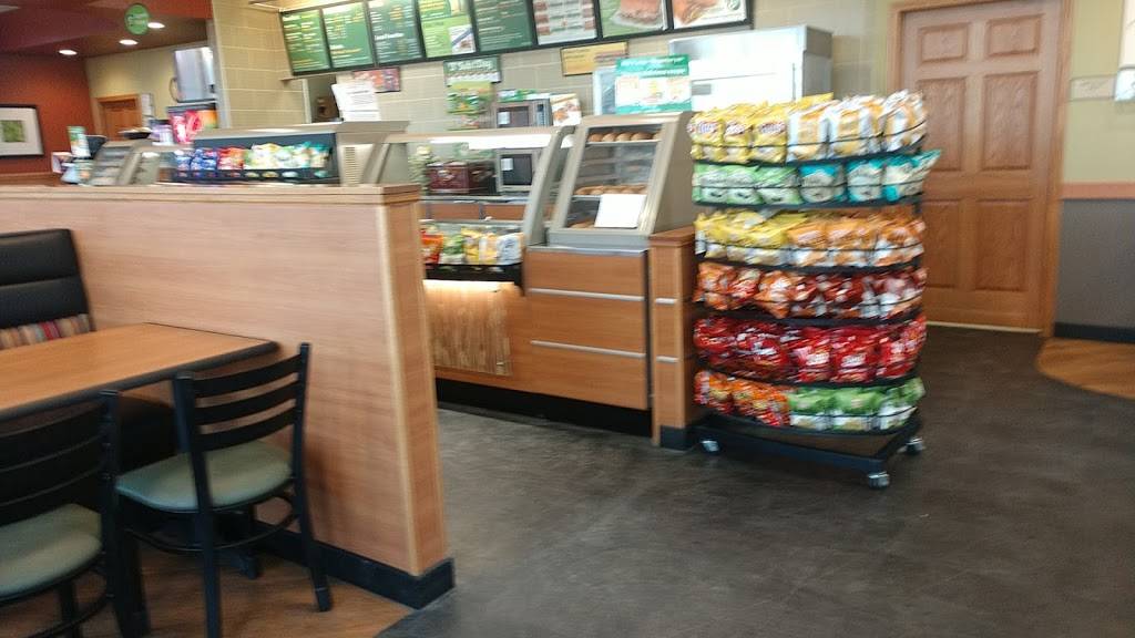 Subway Restaurants | restaurant | 318 Bar Dell St, Ottumwa, IA 52501, USA | 6416848888 OR +1 641-684-8888
