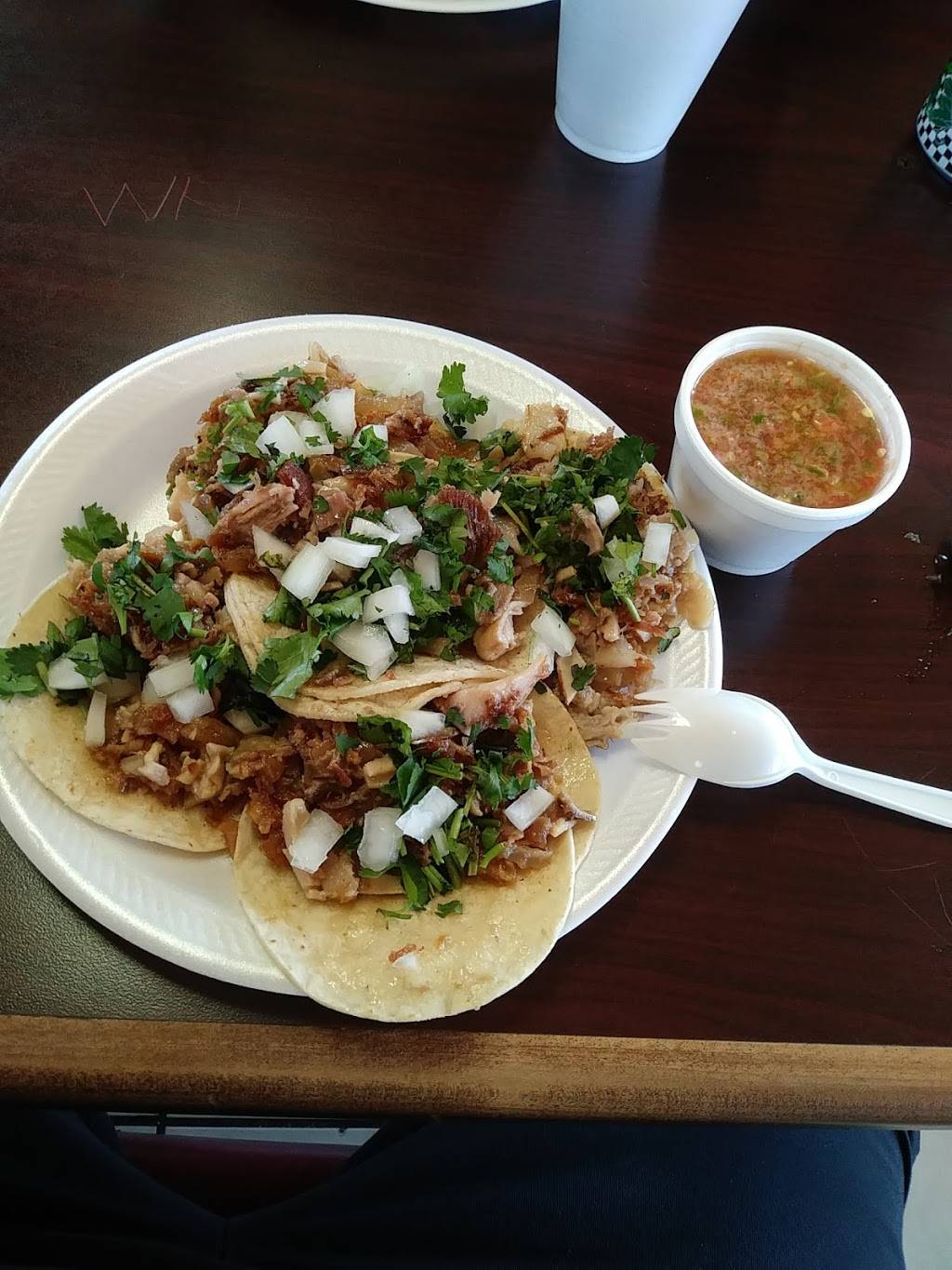 El Tio Carnitas | restaurant | 1903 N Long Beach Blvd, Compton, CA 90221, USA | 3104938126 OR +1 310-493-8126