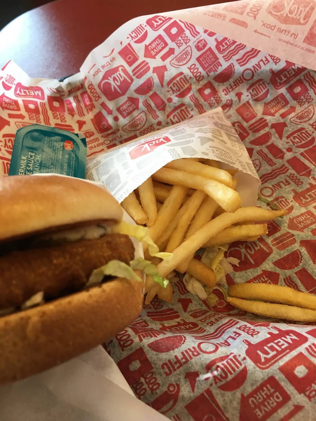Jack in the Box | restaurant | 459 S Vermont Ave, Los Angeles, CA 90020, USA | 2133891023 OR +1 213-389-1023