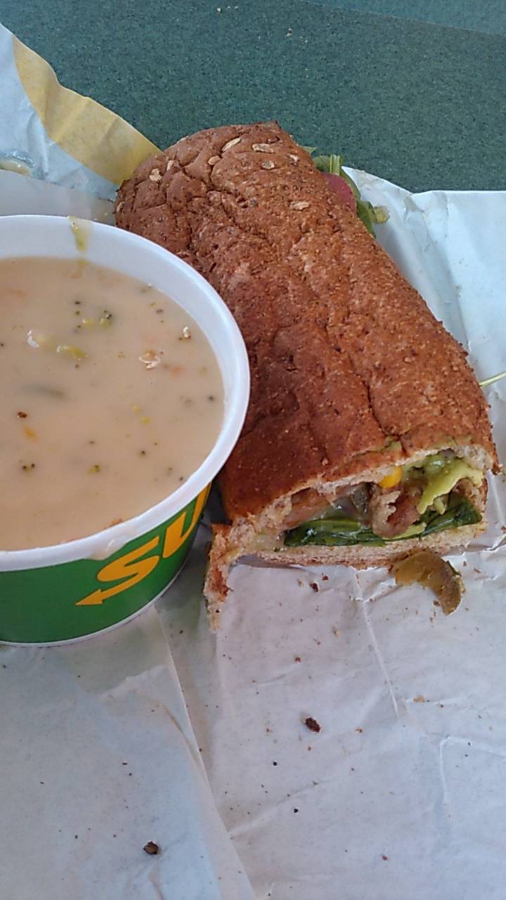 Subway | restaurant | 16951 E Foothill Blvd Suite A, Fontana, CA 92335, USA | 9093550300 OR +1 909-355-0300