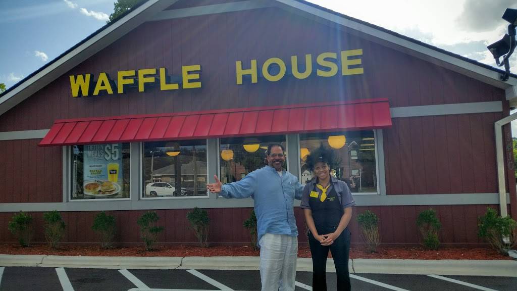 Waffle House | meal takeaway | 1410 S. College Ave, Wilmington, NC 28403, USA | 9103132600 OR +1 910-313-2600