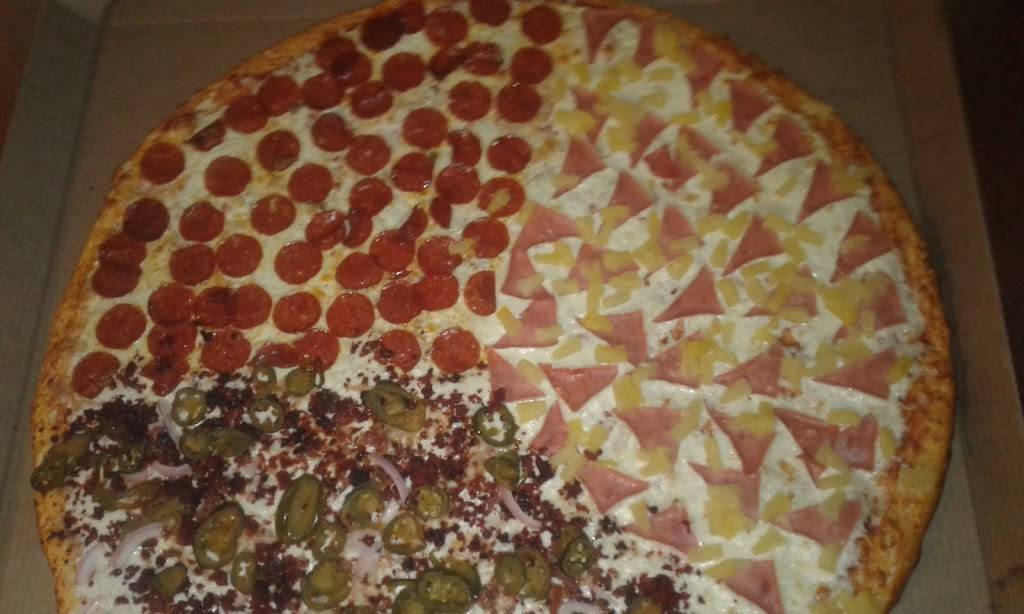 Xtreme Pizza | restaurant | Calle del Agricola 11, Villa del Campo, 22254 Tijuana, B.C., Mexico | 016648641932 OR +52 664 864 1932