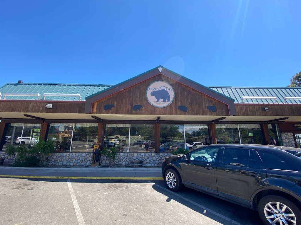 Black Bear Diner Mt. Shasta | restaurant | 401 W Lake St, Mt Shasta, CA 96067, USA | 5309264669 OR +1 530-926-4669