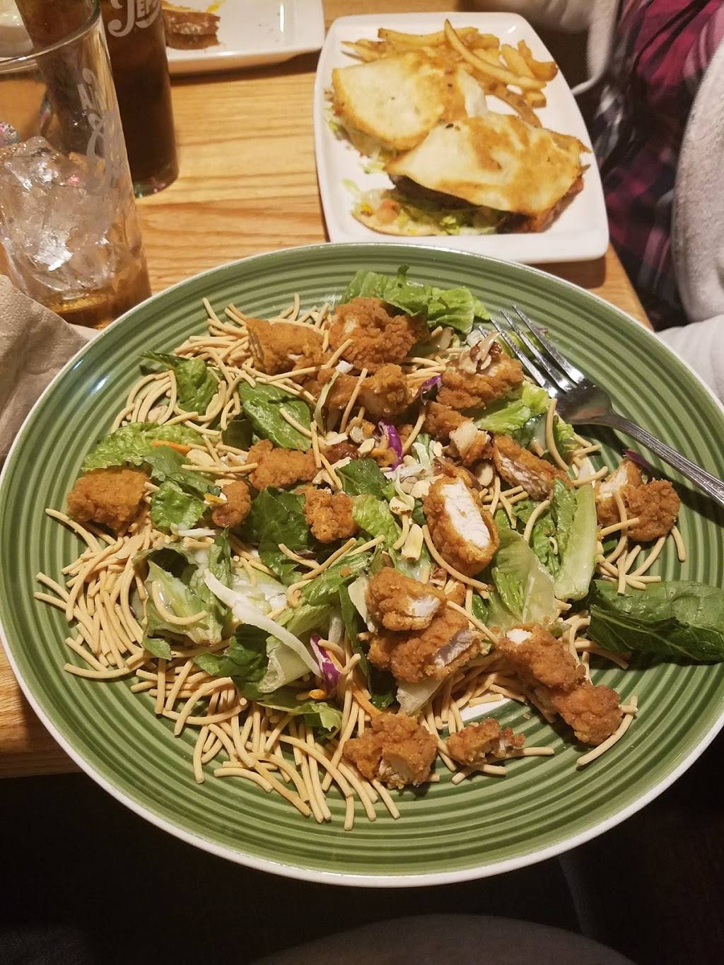 Applebees Grill + Bar | restaurant | 1514 Mt Vernon Ave, Marion, OH 43302, USA | 7403892305 OR +1 740-389-2305