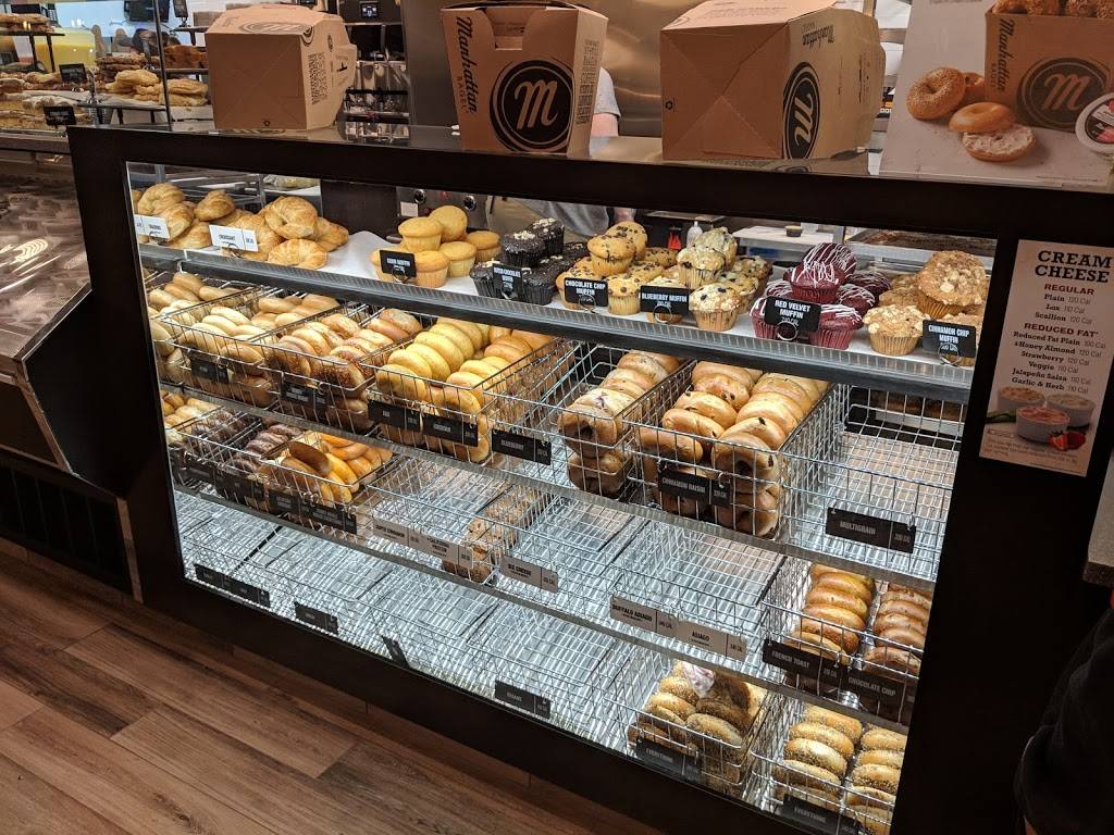 Manhattan Bagel | restaurant | 401 S Broad St, Lansdale, PA 19446, USA | 2156479990 OR +1 215-647-9990