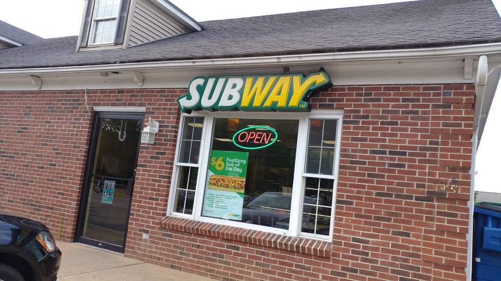 Subway | restaurant | 143 W Main St, West Brookfield, MA 01585, USA | 5088673433 OR +1 508-867-3433