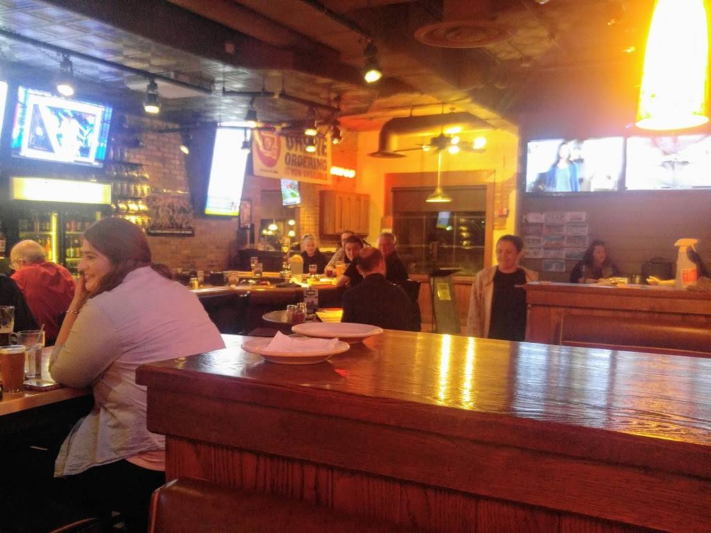 Old Chicago | restaurant | 6676 S Parker Rd, Aurora, CO 80016, USA | 3034000876 OR +1 303-400-0876