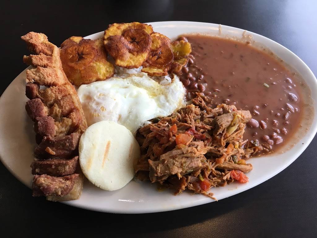 La Colombiana Restaurante | restaurant | 2495 Commons Blvd, Beavercreek, OH 45431, USA | 9373068096 OR +1 937-306-8096