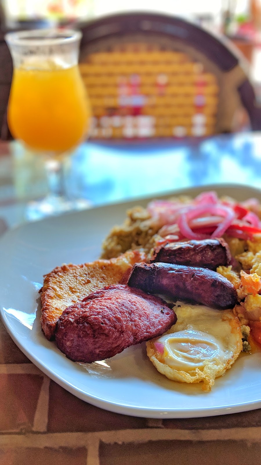 Dyckman Express | restaurant | 101 Dyckman St, New York, NY 10040, USA | 2125672288 OR +1 212-567-2288