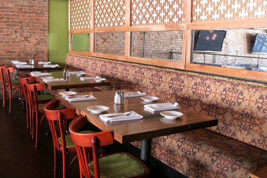 Giovannis | restaurant | 579 Grand Concourse, Bronx, NY 10451, USA | 7184026996 OR +1 718-402-6996