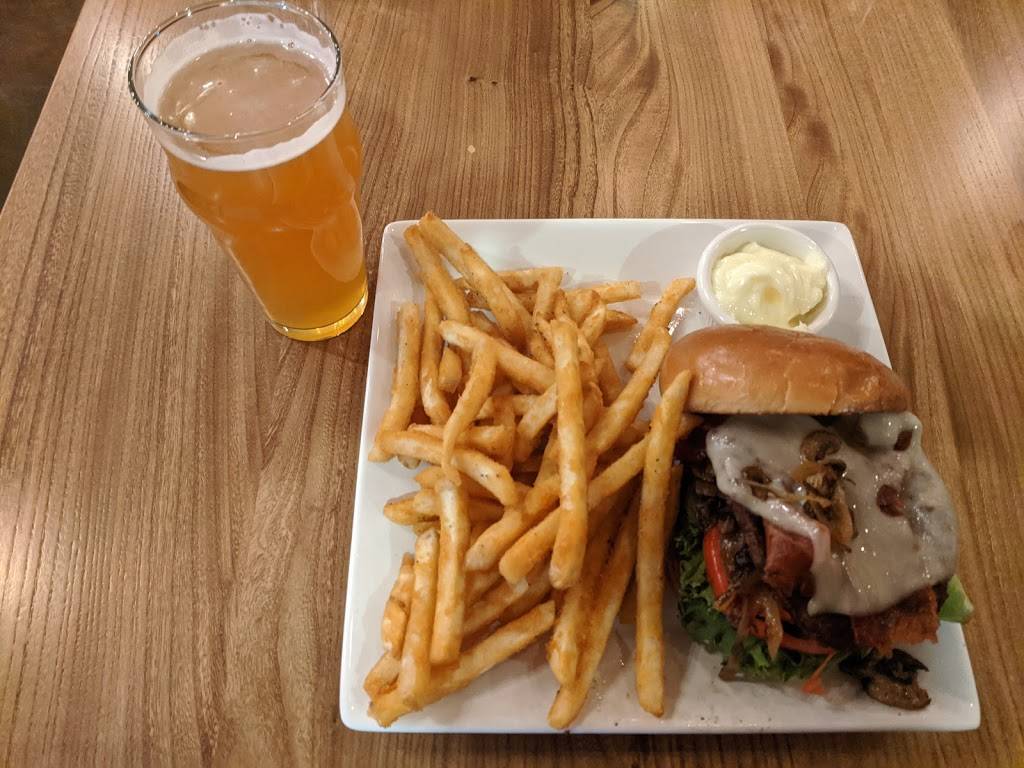 Colorado Taproom & Grill | restaurant | 19539 Hess Rd #101, Parker, CO 80134, USA | 7203288568 OR +1 720-328-8568