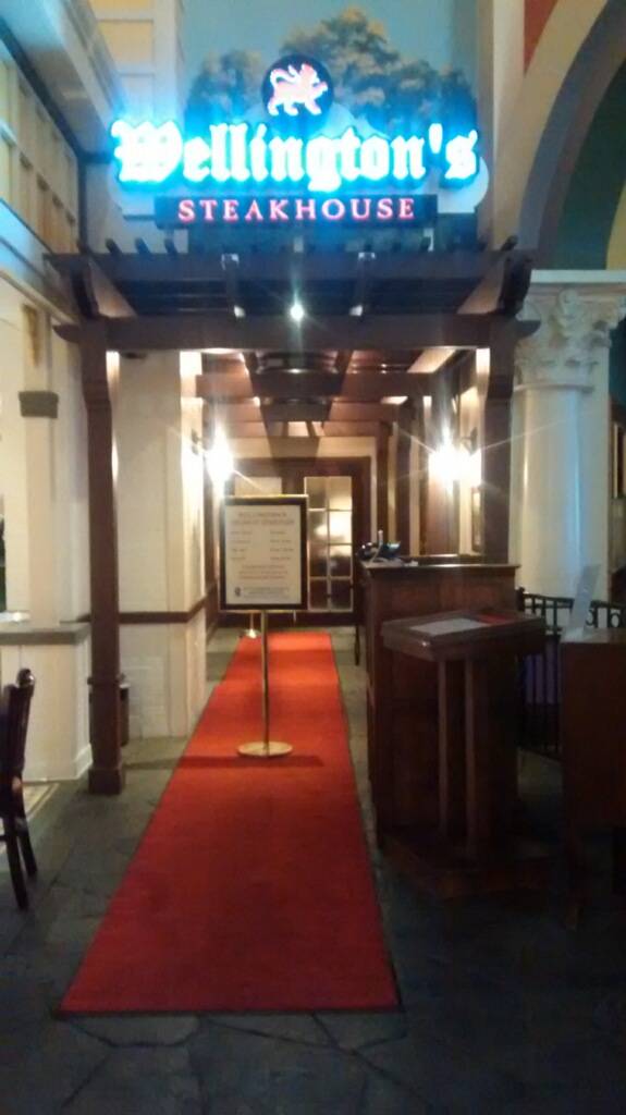 Wellingtons Steakhouse | restaurant | 777 Rising Star Dr, Rising Sun, IN 47040, USA | 8124381234 OR +1 812-438-1234