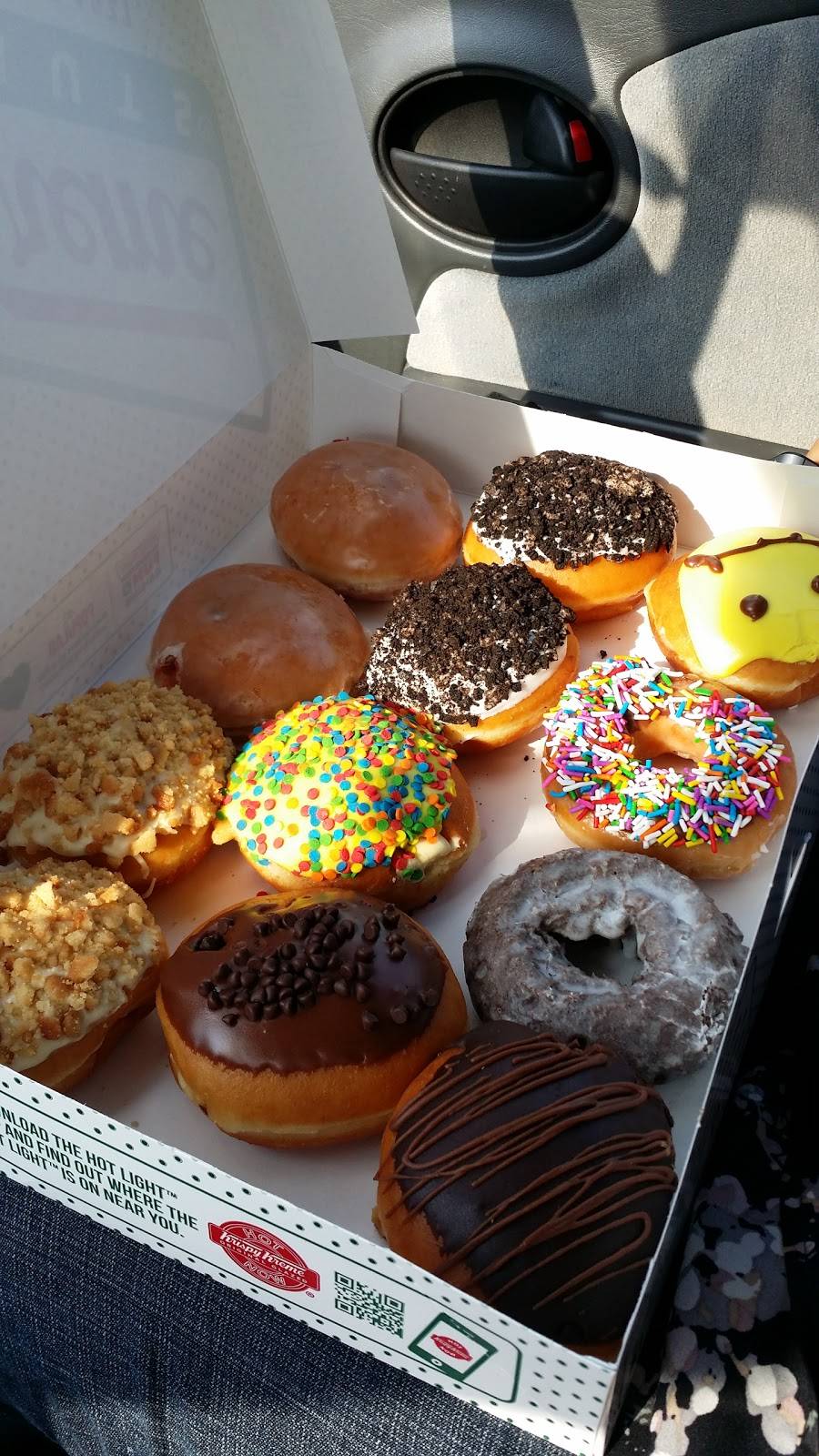 Krispy Kreme | bakery | 2700 E Beltline Ave SE, Grand Rapids, MI 49546, USA | 6164641630 OR +1 616-464-1630