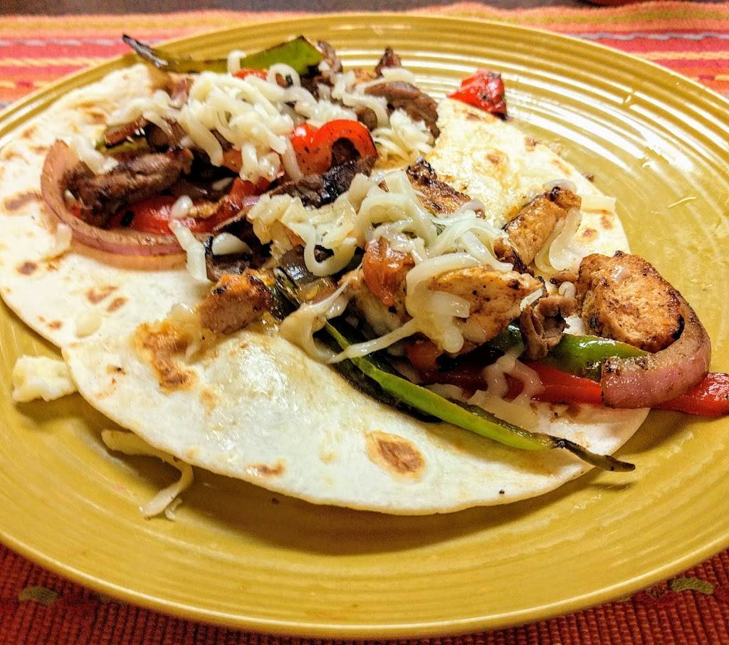 Marias Buena Cocina | restaurant | 8620 Kennedy Ave #3, Highland, IN 46322, USA | 2199236000 OR +1 219-923-6000