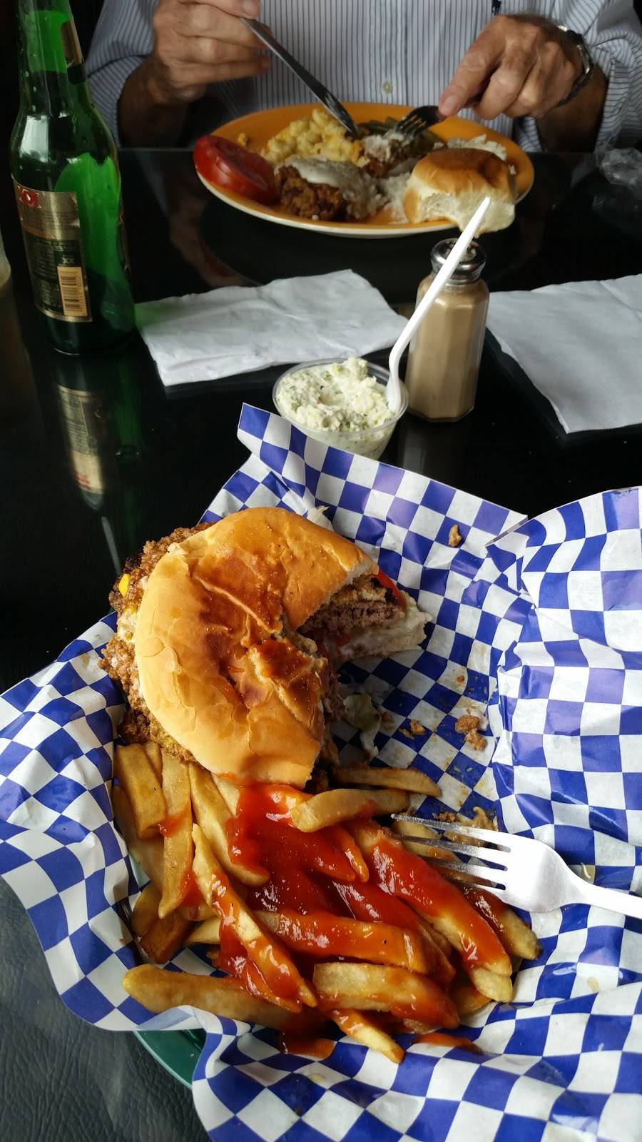 Harris Landing | restaurant | 5120 Old Laurens Rd, Greenwood, SC 29649, USA | 8642291452 OR +1 864-229-1452