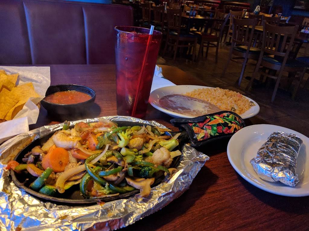 EL Jaripeo | restaurant | 30 East Washington Pointe Dr, Indianapolis, IN 46229, USA | 3178983921 OR +1 317-898-3921