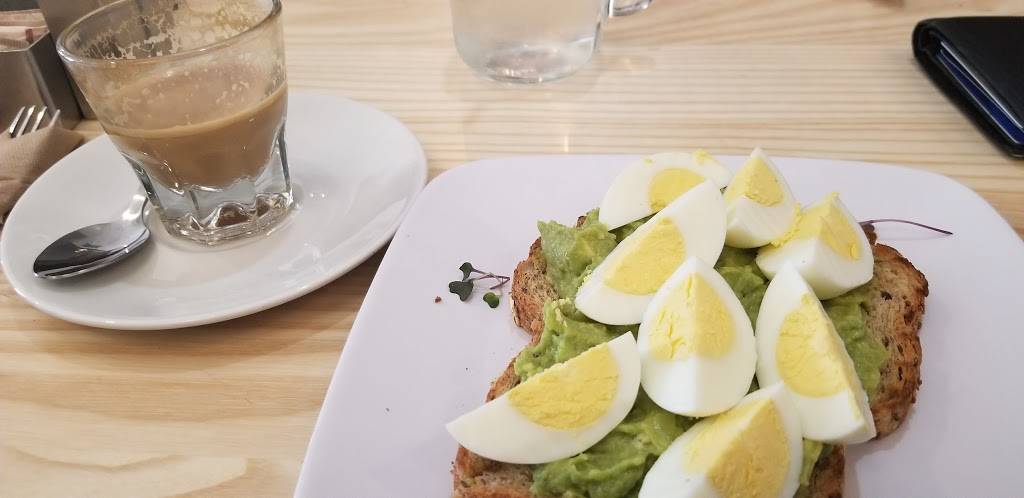 The Granola Bar of Fairfield | cafe | 1876 Black Rock Turnpike, Fairfield, CT 06825, USA | 2036924311 OR +1 203-692-4311