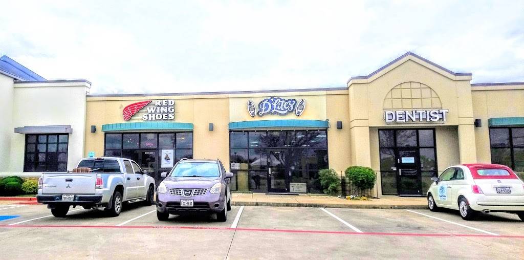 D’Lites Shoppe | restaurant | 6305 Precinct Line Rd, North Richland Hills, TX 76180, USA | 8178492229 OR +1 817-849-2229