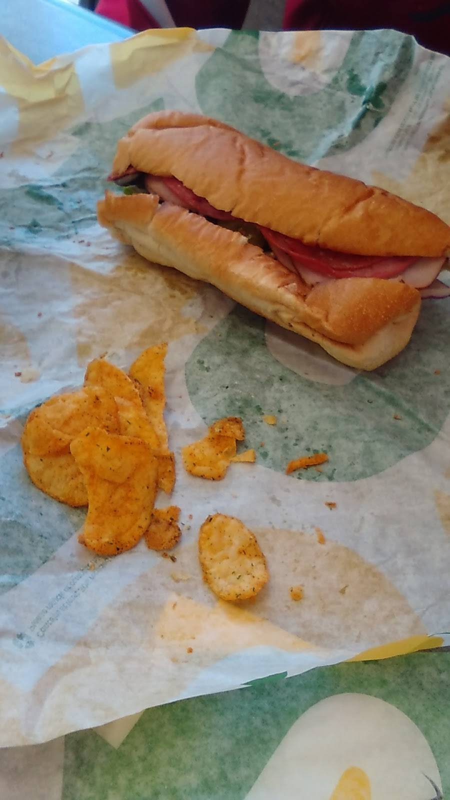 Subway | restaurant | 915 Doyle Rd, Shopping Ctr suite 101, Deltona, FL 32725, USA | 3865750029 OR +1 386-575-0029